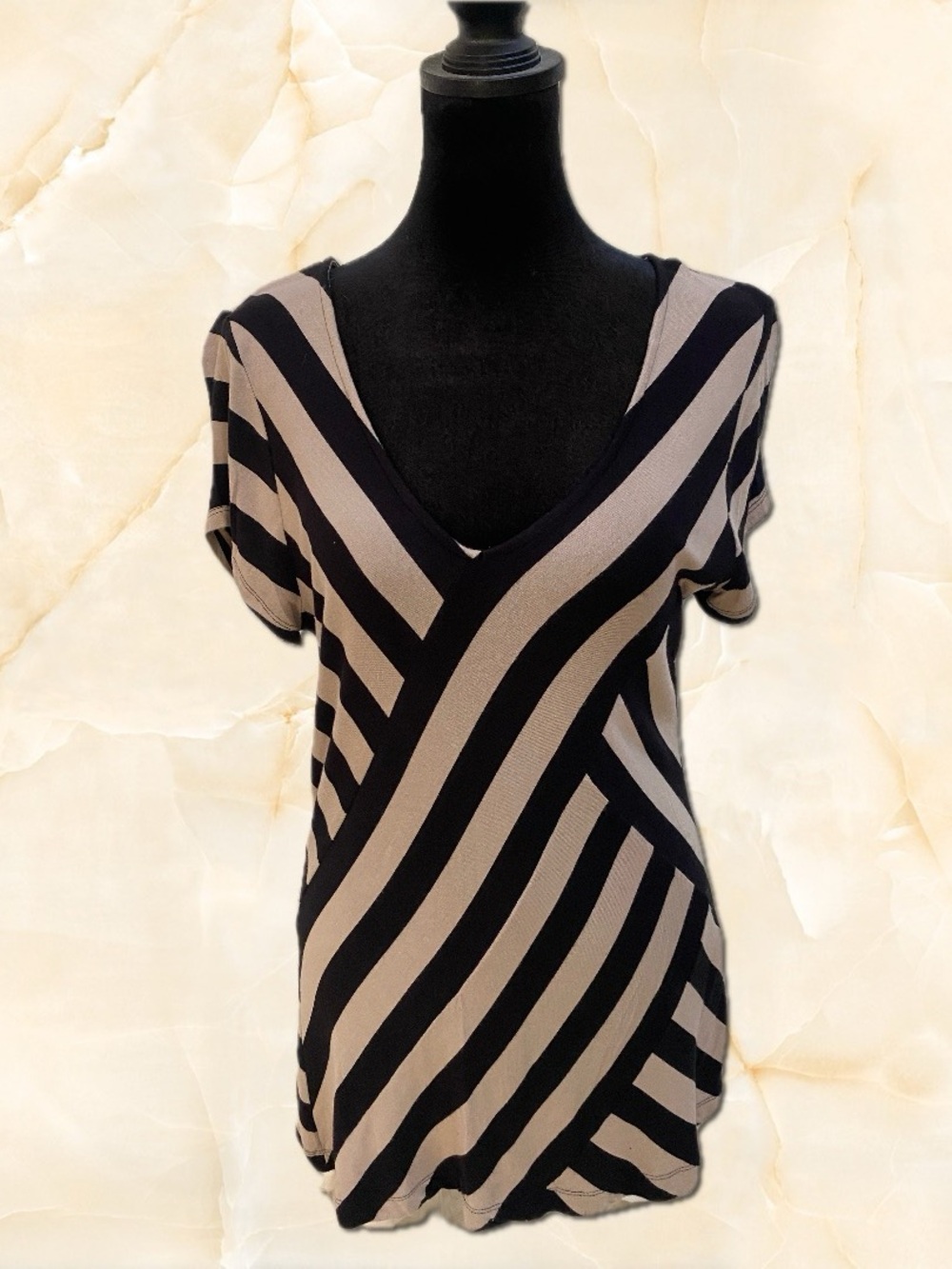 Dana Buchman Black and Beige Diagonal Stripe V-Neck Short Sleeve Tunic